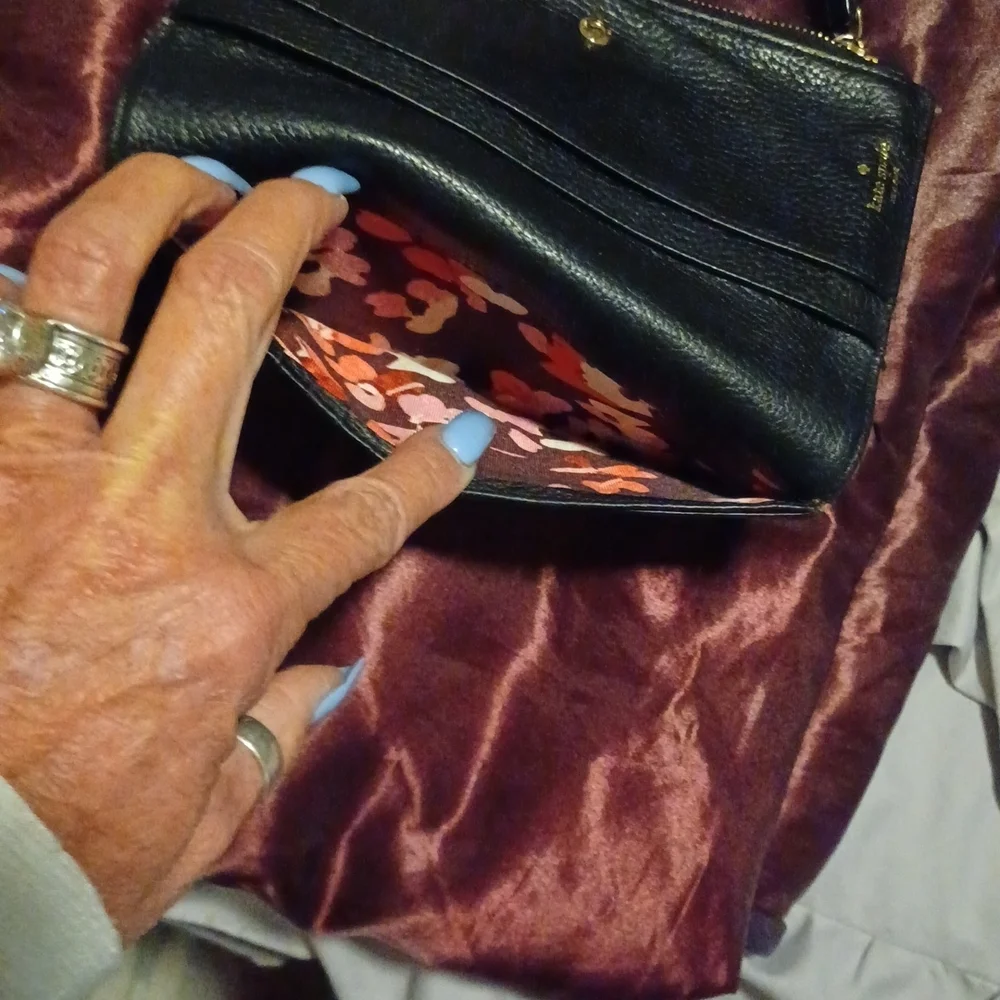Kate Spade Wallet - Picture 6 of 7
